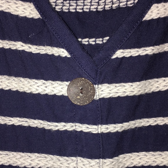 DETAILED BACK BLOUSE - Picture 4 of 6